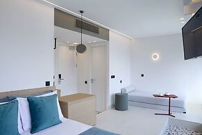 Twinn Downtown Piraeus