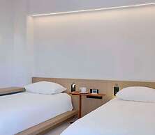 Twinn Downtown Piraeus