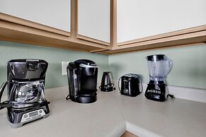 Baywatch Resort Oceanfront Dream Maker