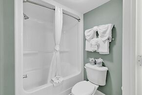 Baywatch Resort Oceanfront Dream Maker