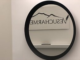 VESUCHARME Suite Luxury Room