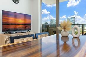Sky Ala Moana 2908 2 Bedroom Condo by RedAwning
