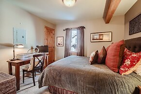 16 Riverbend 3 Bedroom Townhouse by RedAwning