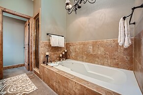 16 Riverbend 3 Bedroom Townhouse by RedAwning