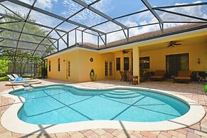 Private Oasis With Pool & Spa- 3400clr 4 Bedroom Home by RedAwning