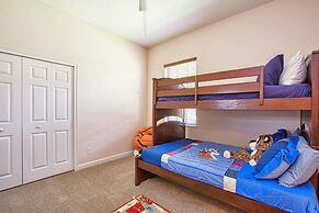 Private Oasis With Pool & Spa- 3400clr 4 Bedroom Home by RedAwning