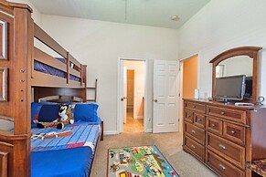 Private Oasis With Pool & Spa- 3400clr 4 Bedroom Home by RedAwning