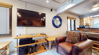 Wildflower #51 1 Bedroom Condo by RedAwning