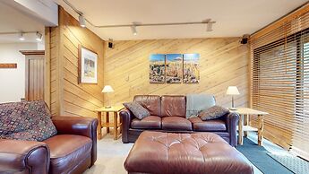 Wildflower #51 1 Bedroom Condo by RedAwning