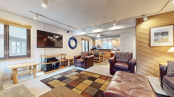 Wildflower #51 1 Bedroom Condo by RedAwning