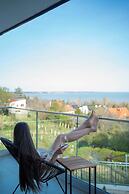 Lake Spirit Boutique Apartments