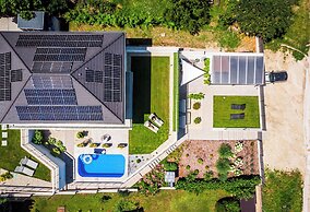 Lake Spirit Boutique Apartments