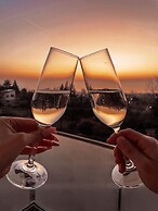 Lake Spirit Boutique Apartments