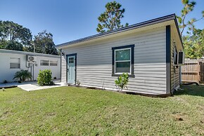 Tampa Studio w/ Shared Backyard ~ 4 Mi to Downtown