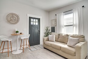 Tampa Studio w/ Shared Backyard ~ 4 Mi to Downtown