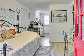 Pet-friendly Great Neck Home ~ 1 Mi to Kings Point