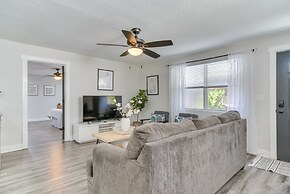 Tampa Apartment w/ Shared Backyard & Fire Pit!