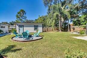 Tampa Apartment w/ Shared Backyard & Fire Pit!
