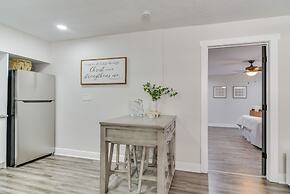 Tampa Apartment w/ Shared Backyard & Fire Pit!