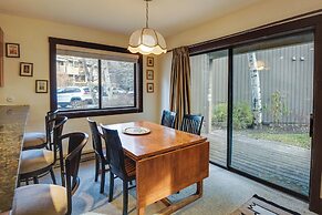 Ketchum Condo w/ Deck < 1 Mi to Sun Valley Resort!