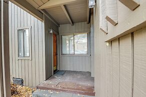 Ketchum Condo w/ Deck < 1 Mi to Sun Valley Resort!