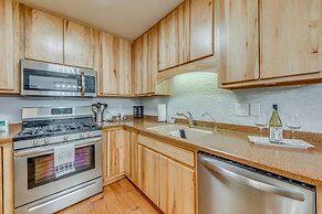 Ruidoso Cabin w/ Hot Tub ~ 2 Mi to Grindstone Lake