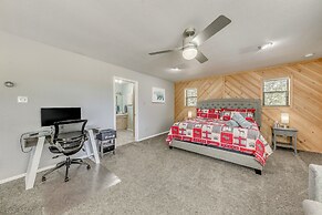 Ruidoso Cabin w/ Hot Tub ~ 2 Mi to Grindstone Lake