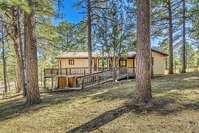 Ruidoso Cabin w/ Hot Tub ~ 2 Mi to Grindstone Lake