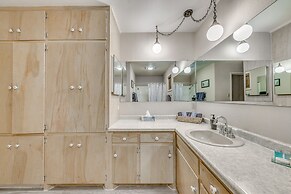 Ruidoso Cabin w/ Hot Tub ~ 2 Mi to Grindstone Lake