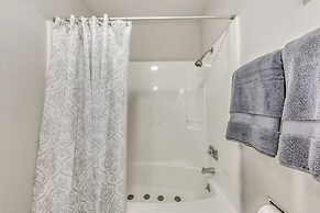 Ruidoso Cabin w/ Hot Tub ~ 2 Mi to Grindstone Lake