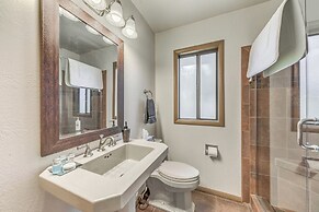 Ruidoso Cabin w/ Hot Tub ~ 2 Mi to Grindstone Lake