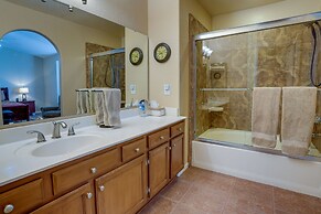 Pet-friendly Peoria Home Near State Farm Stadium!