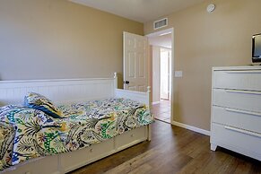 Pet-friendly Peoria Home Near State Farm Stadium!