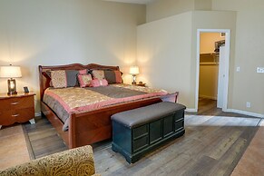 Pet-friendly Peoria Home Near State Farm Stadium!