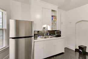 Charming Buffalo Apartment: 2 Mi to Downtown