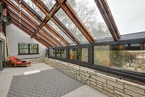 Large Home w/ Game Room, 4 Mi to Mississippi River