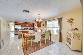 Lovely Naples Home w/ Lanai & Pool ~ 1 Mi to Beach