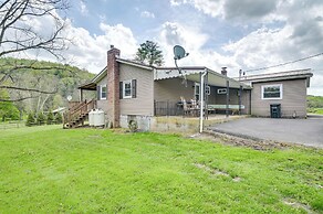 Cozy Huntingdon Escape: 19 Mi to Penn State Univ!