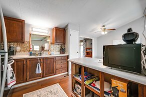 Cozy Huntingdon Escape: 19 Mi to Penn State Univ!