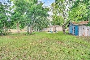 Gulfport Home w/ Fire Pit: Rv/trailer Parking