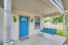 Gulfport Home w/ Fire Pit: Rv/trailer Parking