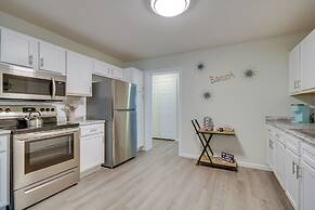 Gulfport Home w/ Fire Pit: Rv/trailer Parking