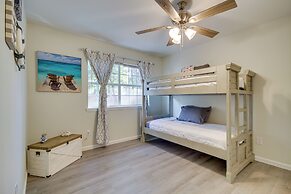 Gulfport Home w/ Fire Pit: Rv/trailer Parking