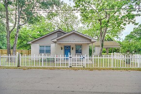 Gulfport Home w/ Fire Pit: Rv/trailer Parking