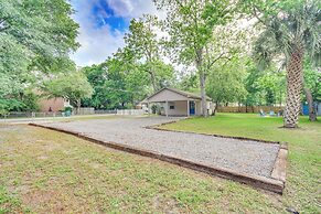 Gulfport Home w/ Fire Pit: Rv/trailer Parking