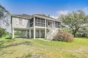 Waveland Vacation Rental - Walk to the Beach!