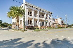 Waveland Vacation Rental - Walk to the Beach!