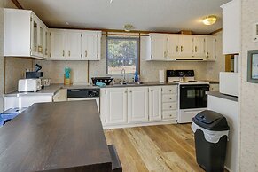 Prosperity Vacation Rental ~ 1 Mi to Lake Murray!