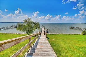 Waterfront Gloucester Cottage w/ Private Boat Dock