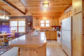 Pet-friendly Garrison Retreat w/ Gas Fireplace!